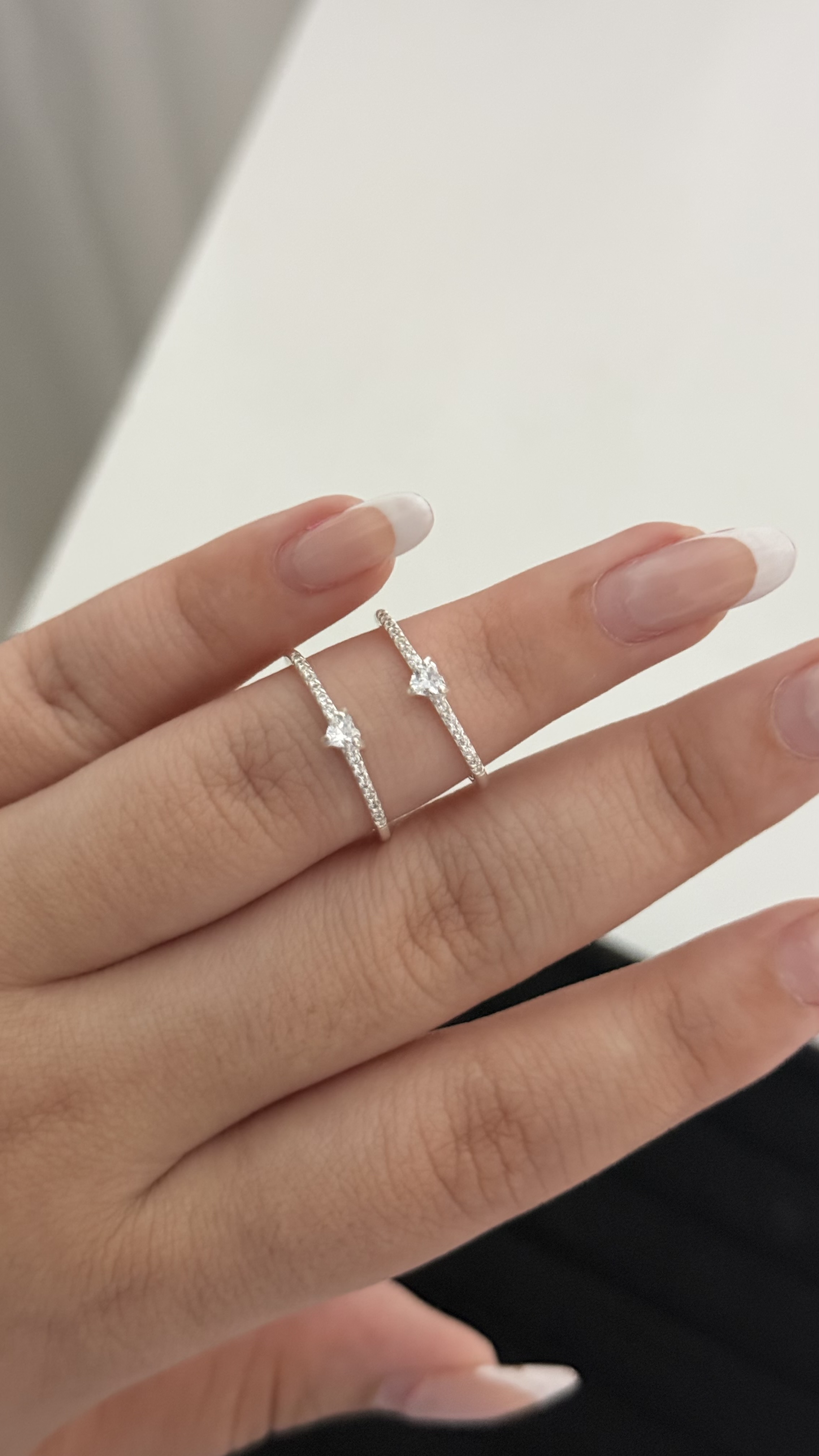 anel solitário cravejado P